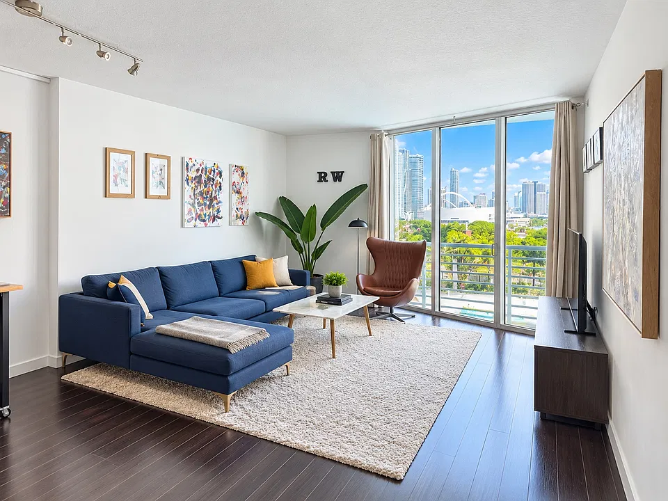 325 S Biscayne Blvd #1424