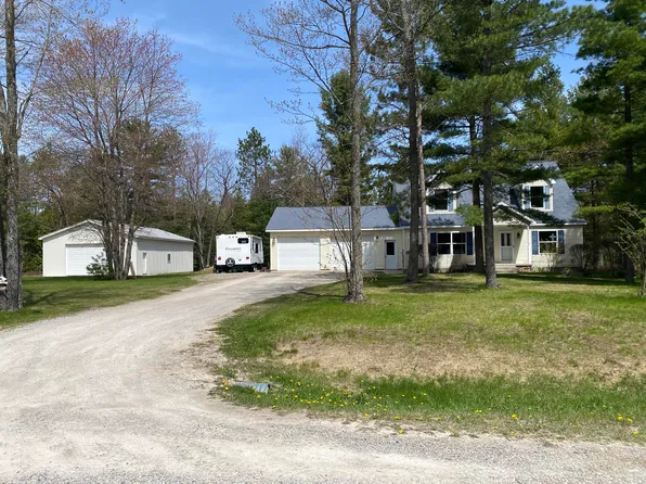 7080 Chippewa Trl, Rogers City, MI 49779