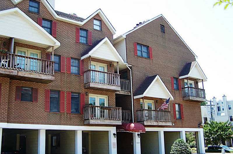 1st image of 849 Baldwin Ave