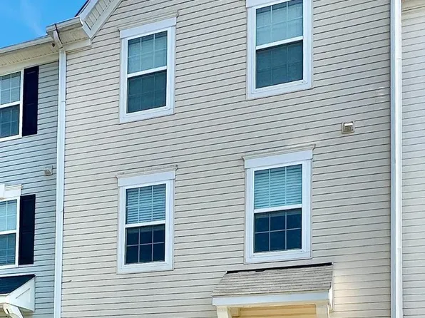 48 Venetian Ct, Hedgesville, WV 25427