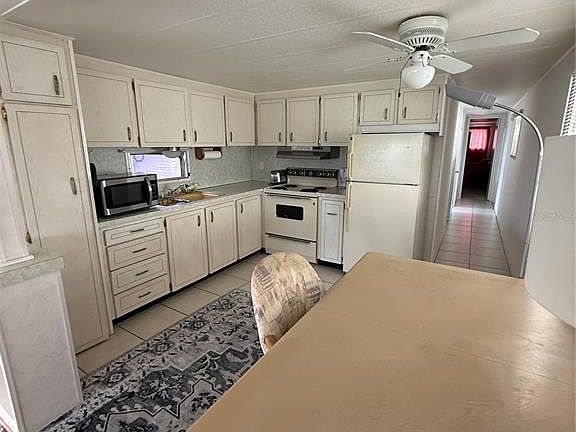 4th image of 7880 54TH AVENUE N #47