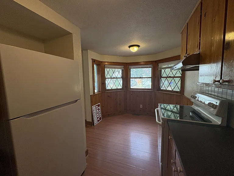 537 N Adams Ave — Photo 5