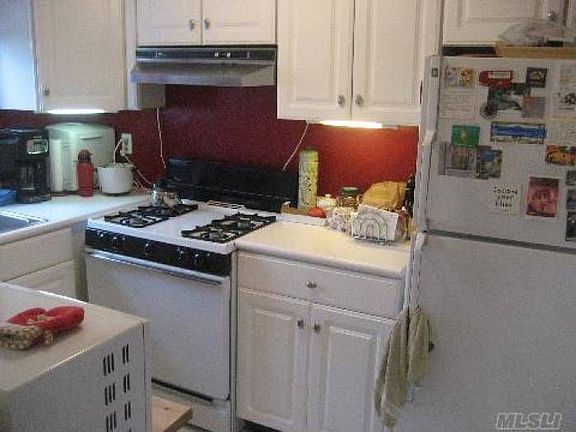 3rd image of 6710 136th St