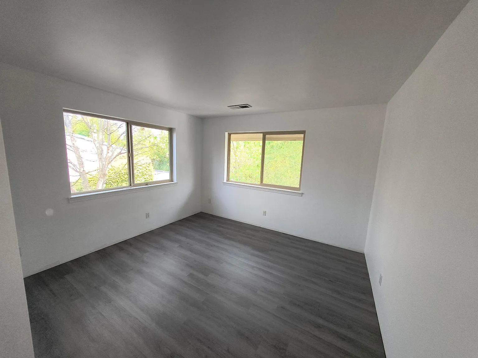 2 bed, 1400 sqft, $1,900 — Photo 1
