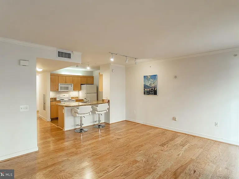 616 E St NW #607 — Photo 7