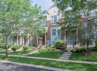 1552 Station Park Dr, Grayslake, IL 60030