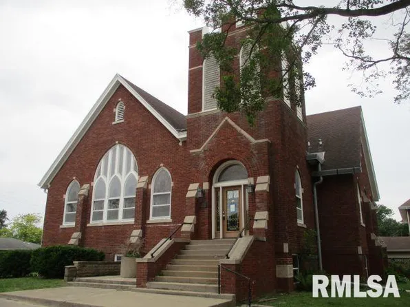 413 Logan St, Emden, IL 62635