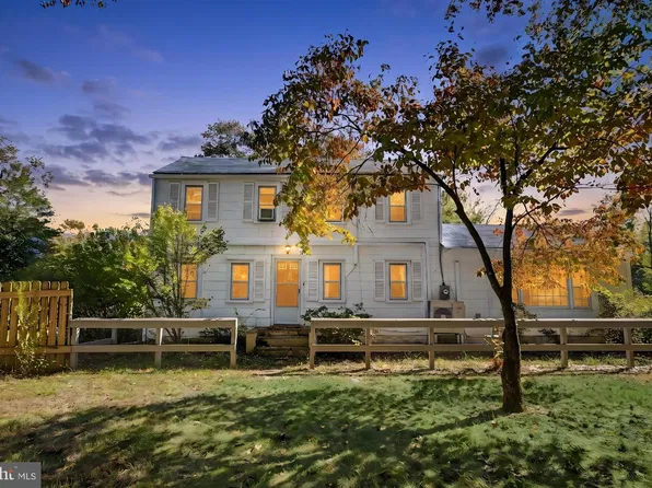 8 Shinney Ln, Lawrenceville, NJ 08648