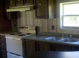 16 Booker Ln, Clinton, ME 04927