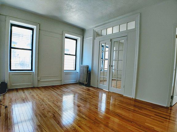 2nd image of 707 W 180th St APT 5A