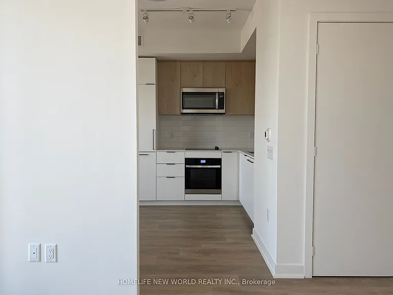 1185 Dupont St #2605 — Photo 8