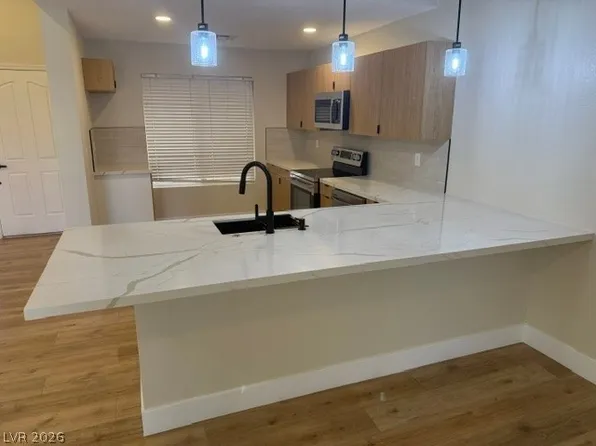2924 Linkview Dr, Las Vegas, NV 89134