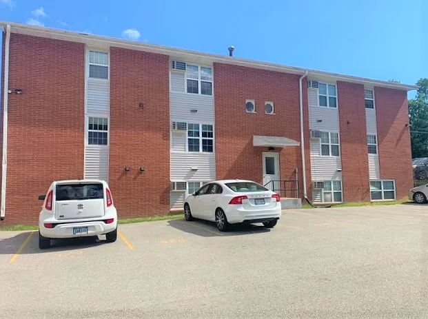 515 E Burlington St #1/2