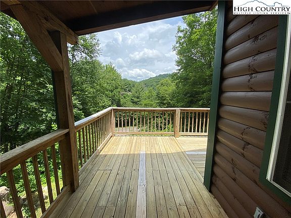 5th image of 111 Fern Hill Drive