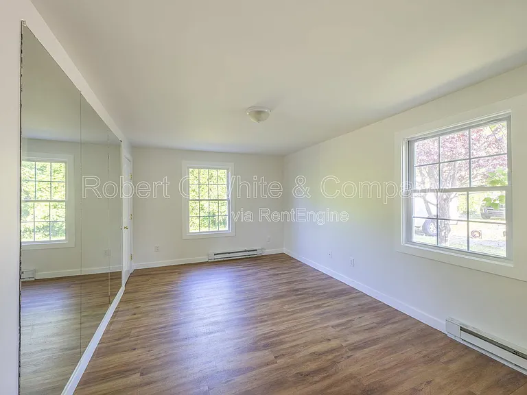 202 Main St — Photo 16