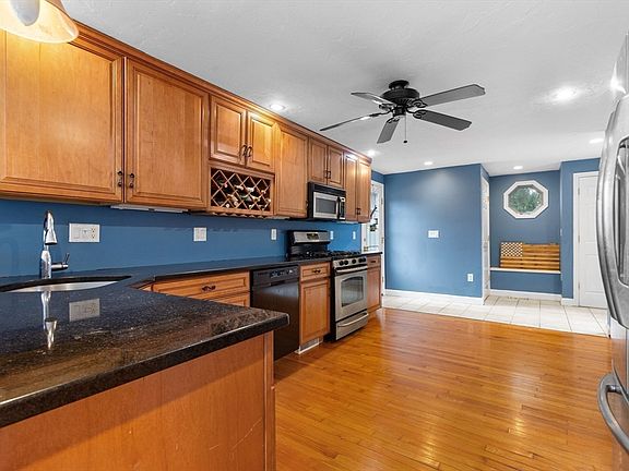 2nd image of 43 Apollo Rd
