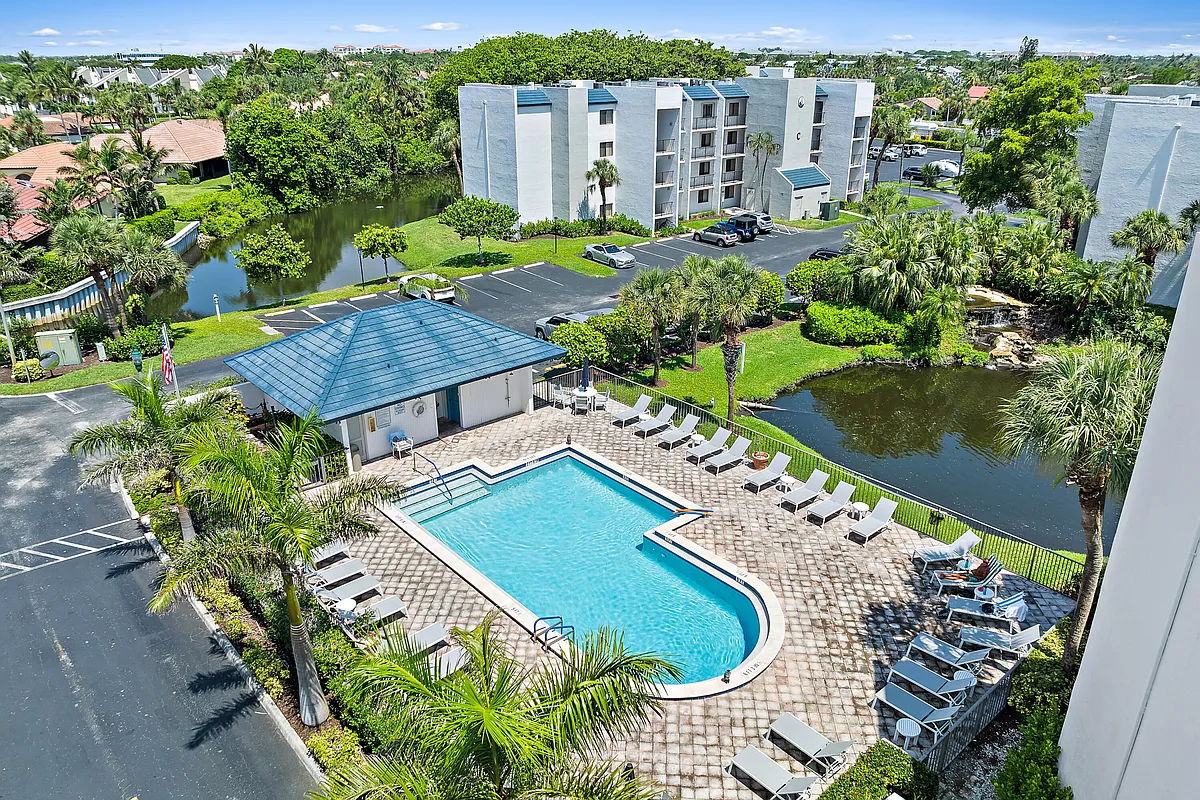 Photo 2 of 40 - 1605 S US Highway 1 #E103 - Jupiter, FL Building Photo - 1605 S US Highway 1 #E103