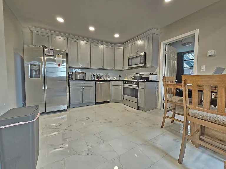 60 Lt Glenn Zamorski Dr #1R — Photo 3