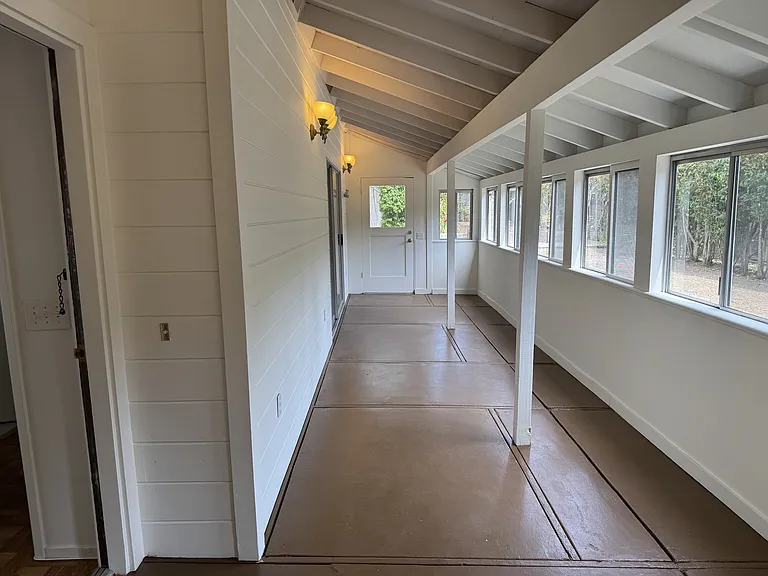 221 The Alameda — Photo 11