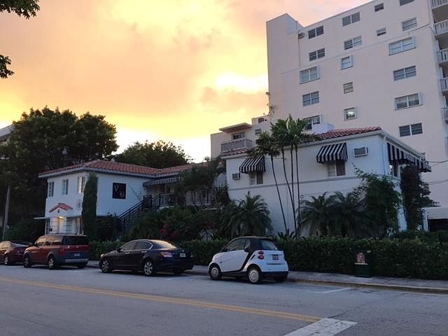 1st image of 7602 Carlyle Ave