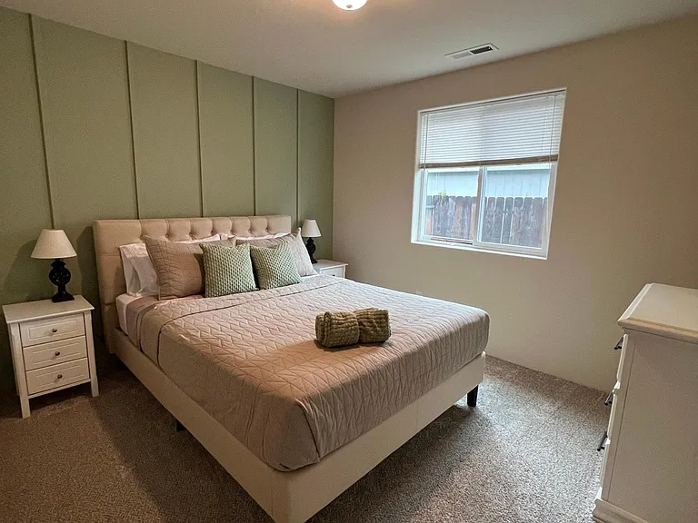 1060 Compton Way — Photo 8
