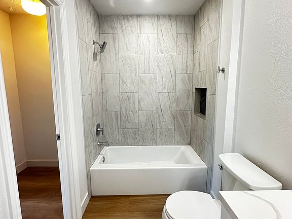 4th image of 839 Stanley Ave APT 103