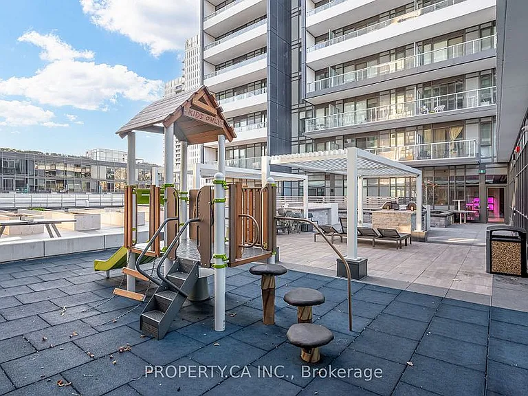 225 Sumach St #606W — Photo 20