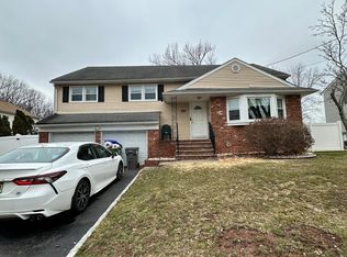 29 Warwick Rd, Edison, NJ 08820