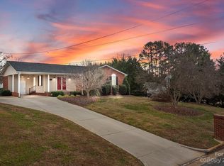 800 Lauras Ln, Albemarle, NC 28001