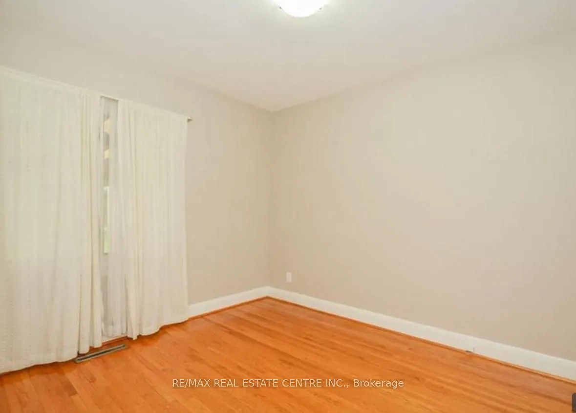 3 bed, $2,800 — Photo 4