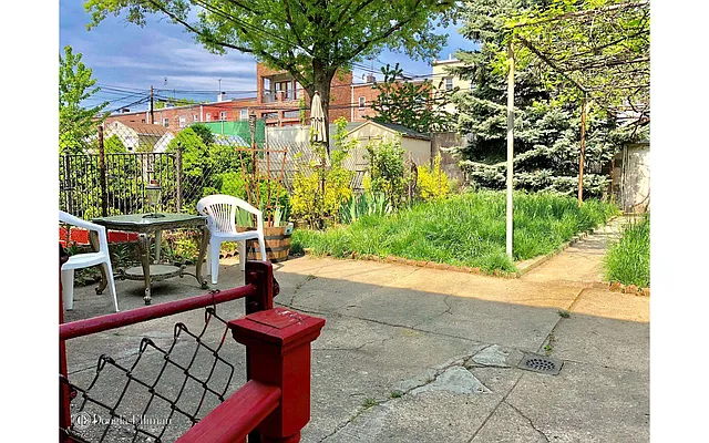 Rented by Douglas Elliman | media 16