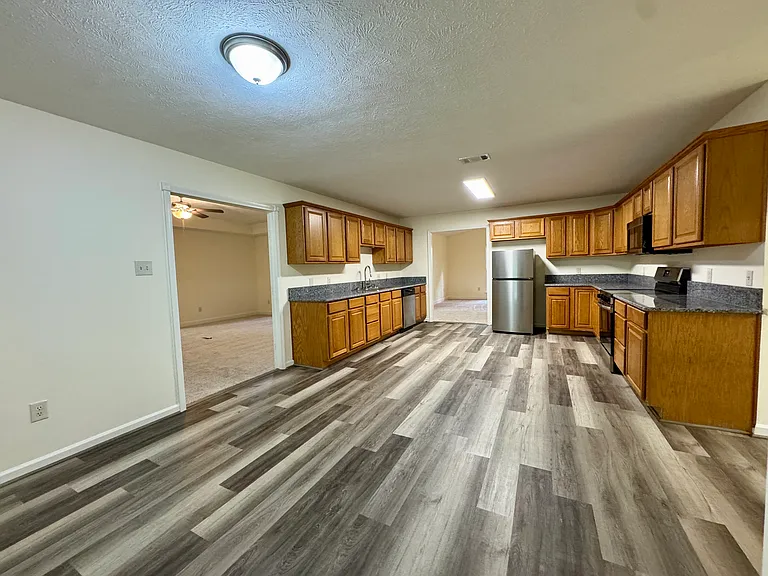 44 Kirkland Dr — Photo 10