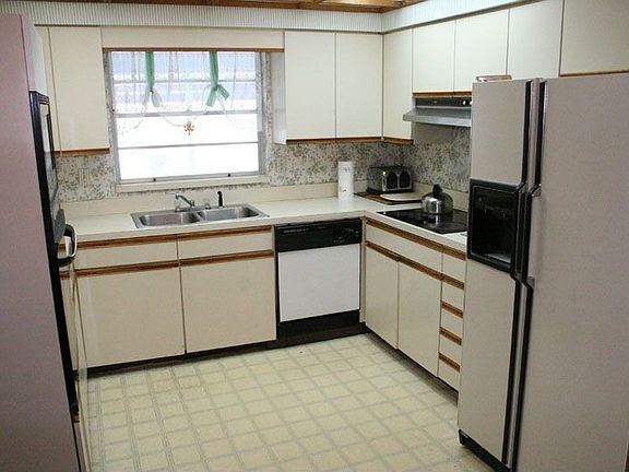 3rd image of 7512 Saguaro St