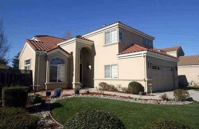 980 White Cloud Dr photo 1