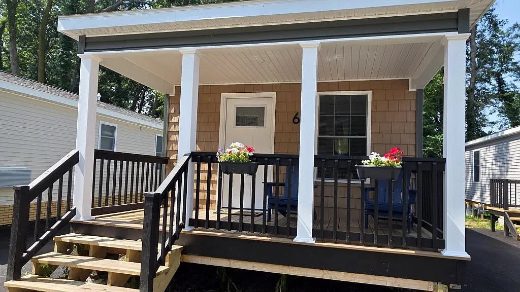 6520 Ridge Rd, unit 6 — Photo 2