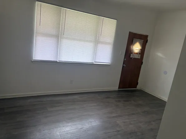 1232 Lafayette Blvd, Lincoln Park, MI 48146