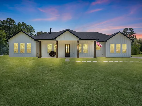 22694 Brook Forest Rd, New Caney, TX 77357