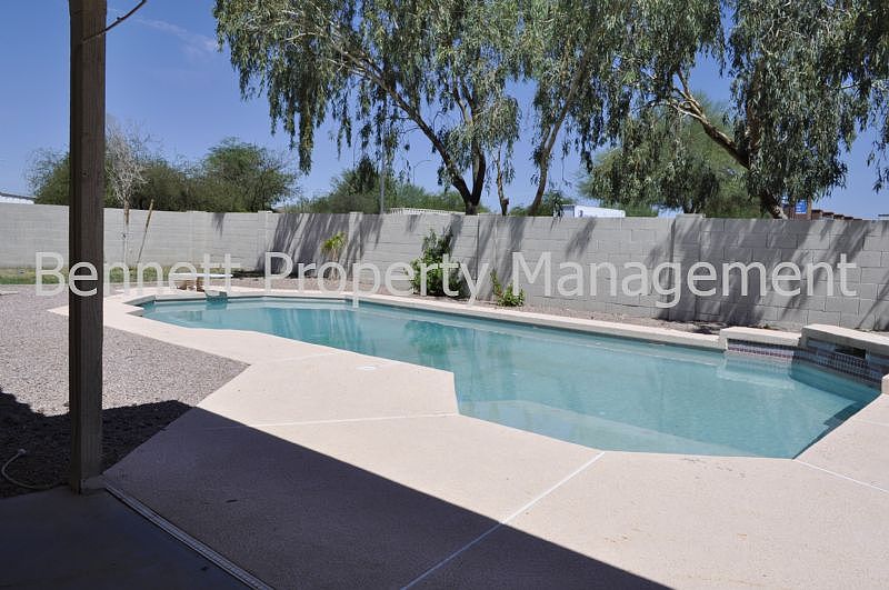pool
