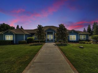 10520 Gibbs Dr, Oakdale, CA 95361