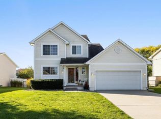650 SE Parker Dr, Waukee, IA 50263