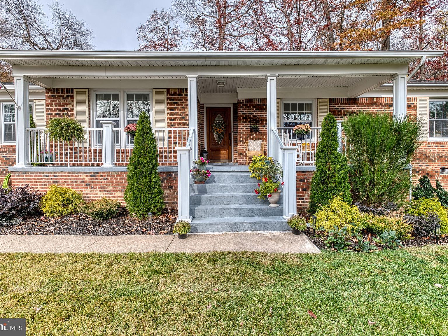 18498 Running Pine Ct, Triangle, VA 22172 | Zillow