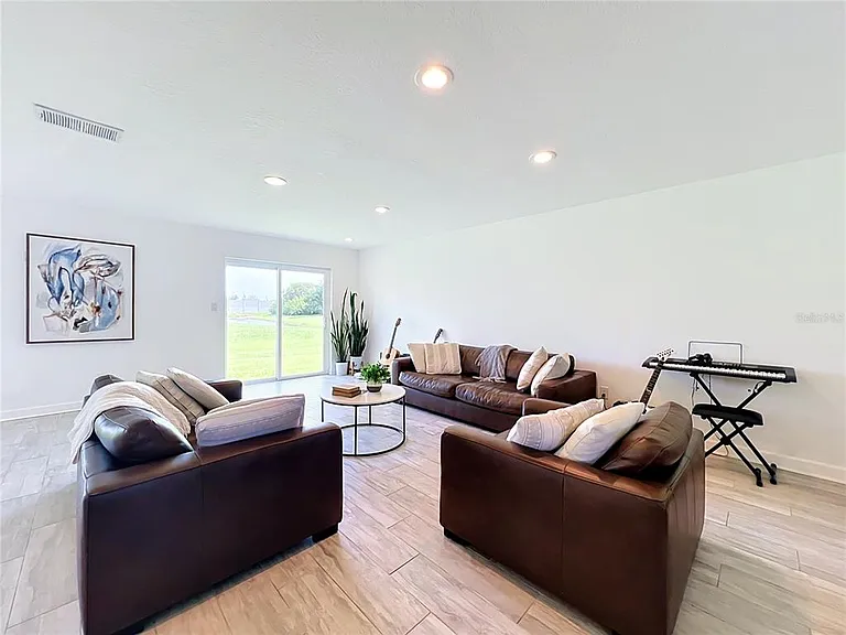 5501 Memorial Dr — Photo 27