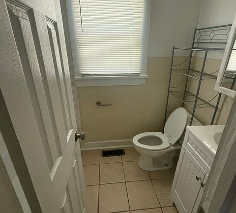 4th image of 923 Hatton St