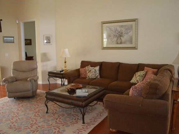 4th image of 842 Cunningham Dr