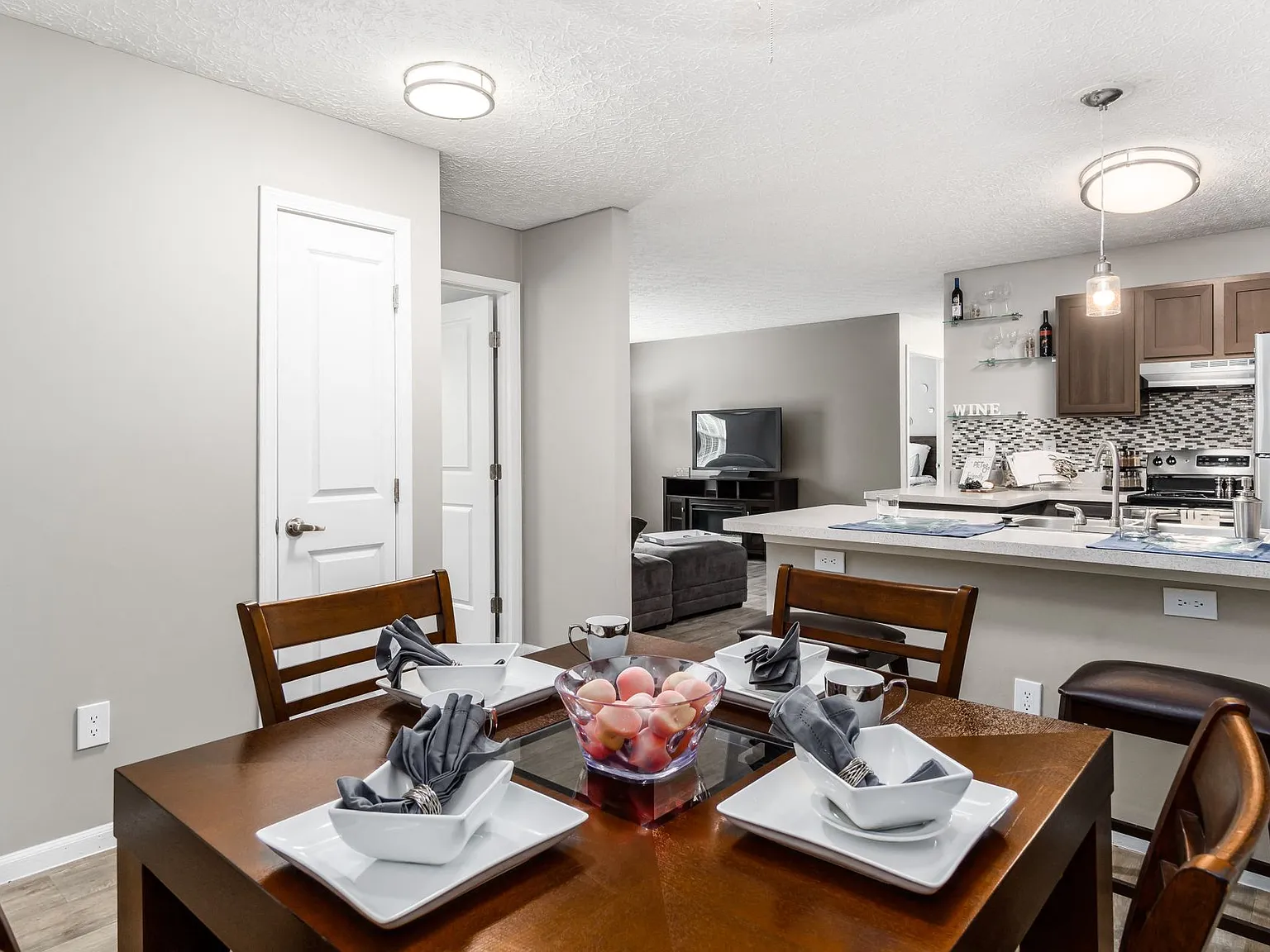 Estates at Brentwood Lake — Photo 4