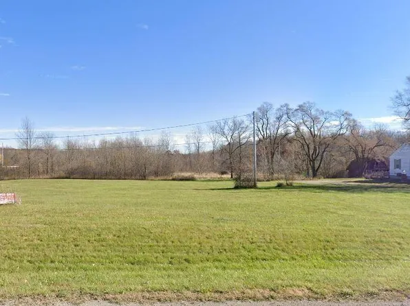 10451 N Holly Rd, Holly, MI 48442