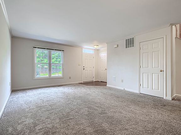 5th image of 6635 Commodore Ct