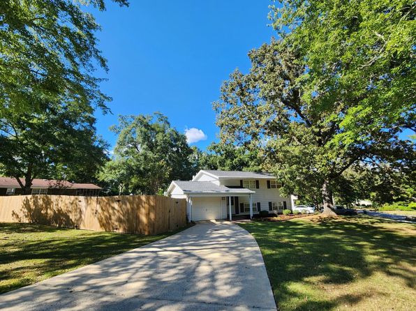 3301 Roland Rd