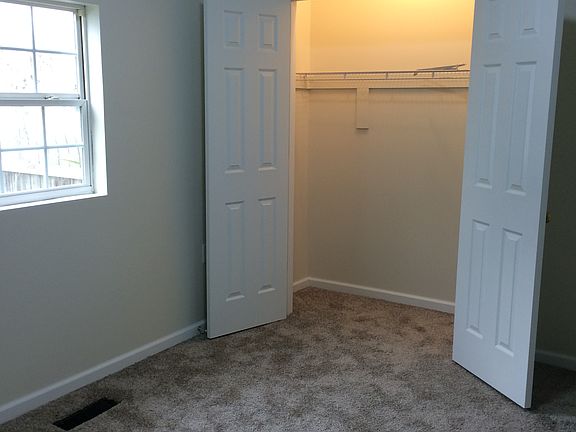 3rd image of 656 Orange St