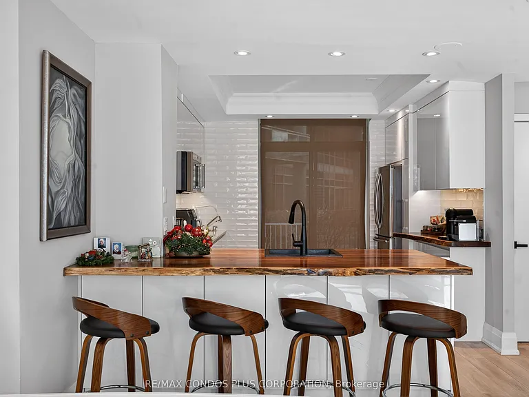 5 Marine Parade Dr #Townhouse 125 — Photo 11